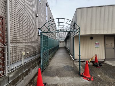 市川市湊新田　アコレ　鉄骨テント撤去前