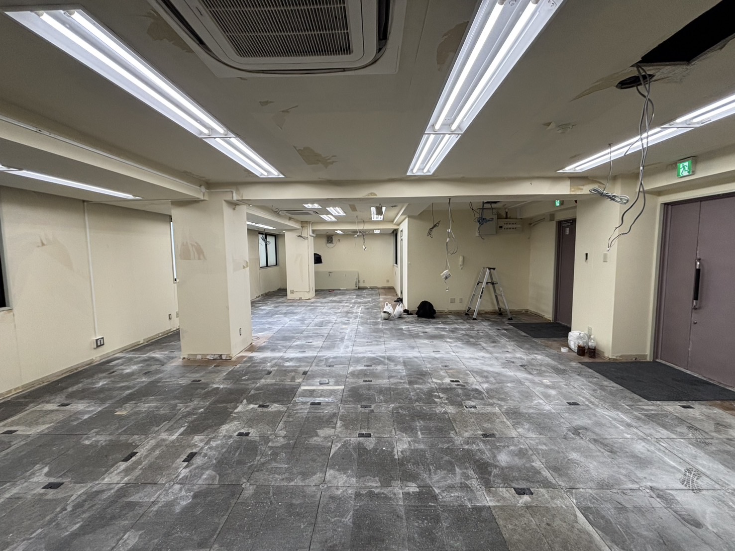 東京都目黒区　都立大学駅付近　早稲田アカデミー　内装解体工事　原状回復