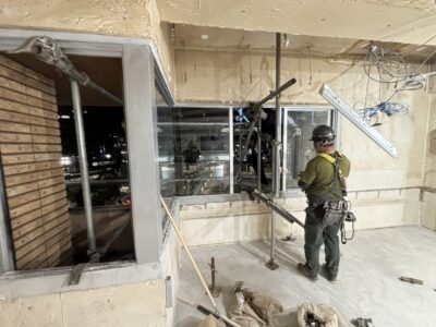 港区看板撤去工事足場設置