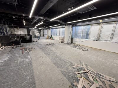 東京都渋谷区神南の店舗改修工事に伴う内装解体・長尺シート撤去作業